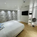 4 A Pres De Monaco 빌라 카프다일