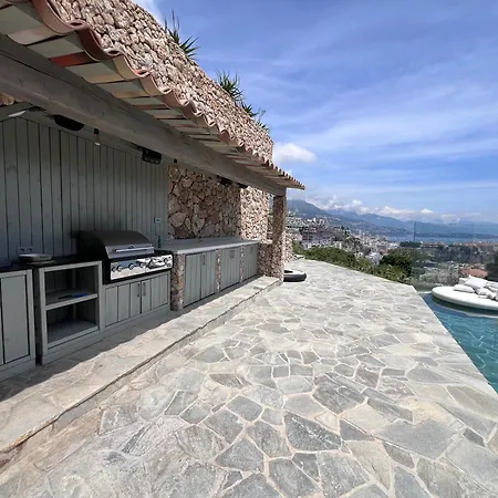 4 A Pres De Monaco *