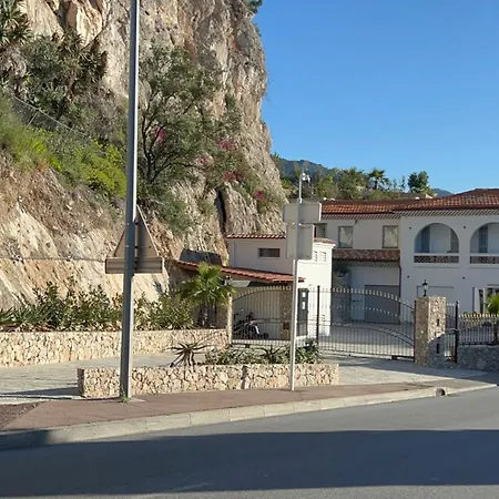4 à Près De Monaco Villa *