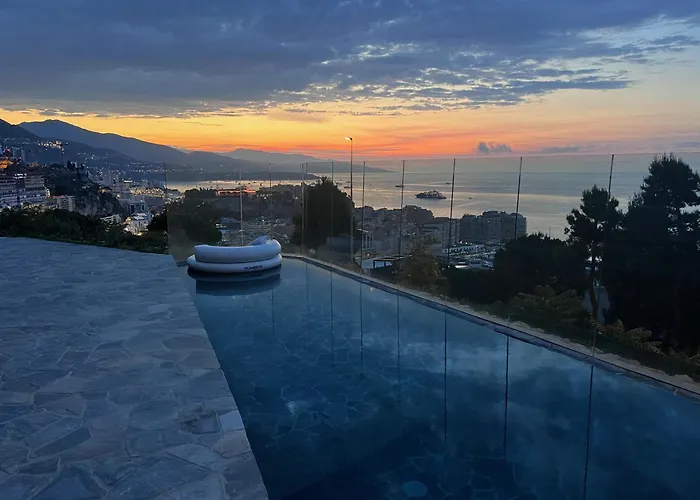 Villa 4 A Pres De Monaco