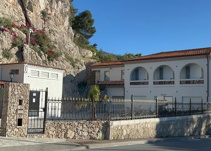 4 A Pres De Monaco Villa