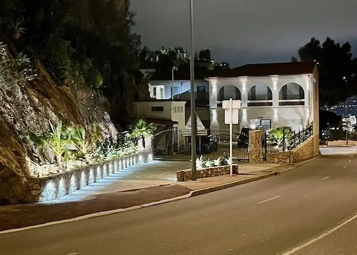 4 A Pres De Monaco *